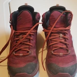 Keen women's hiking boots size 7